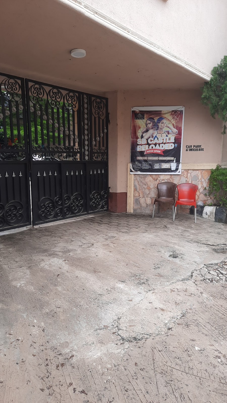 SB Castle Hotel & Suites
