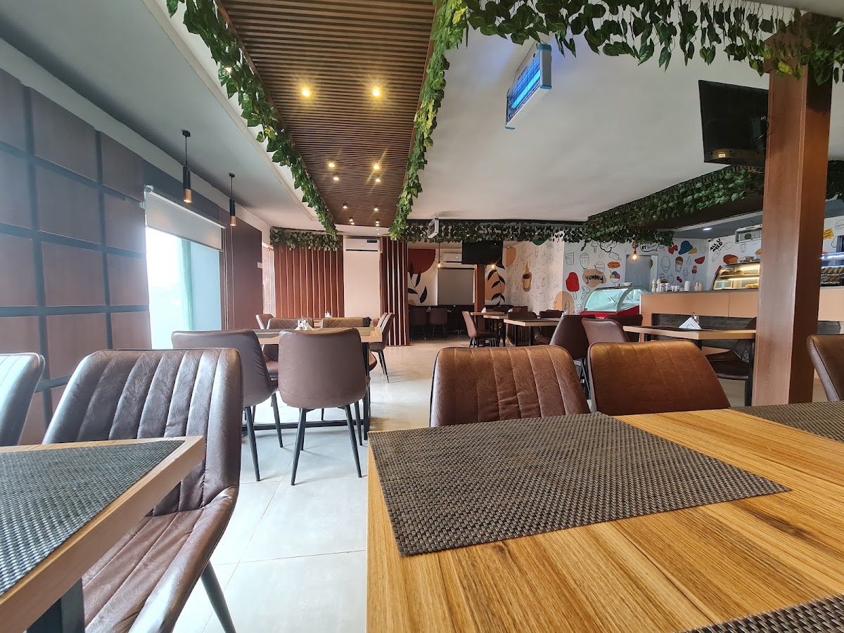 Deemoo Café