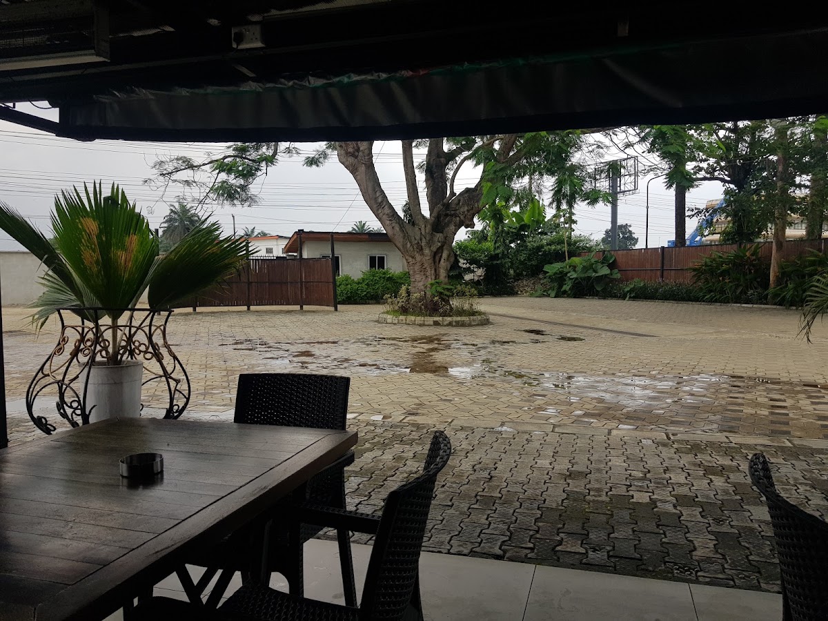 Piano Club Restaurant