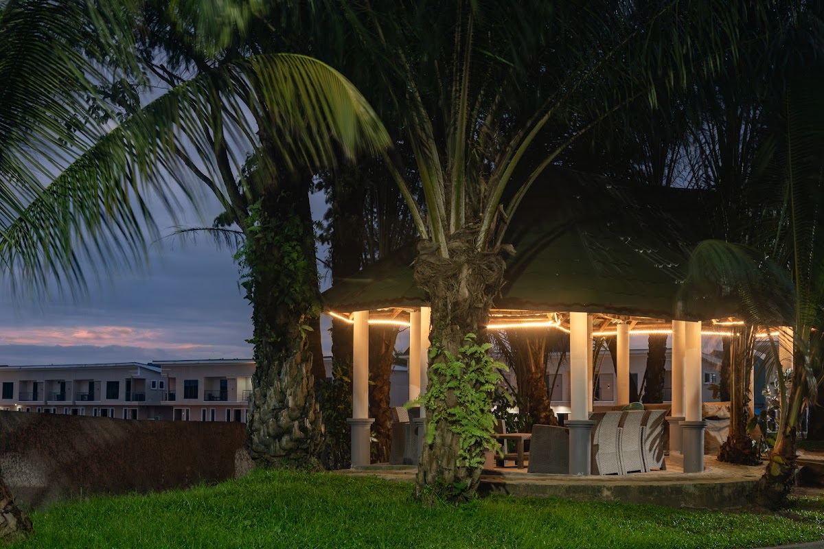 Waterfront Villas & Wellness Spa