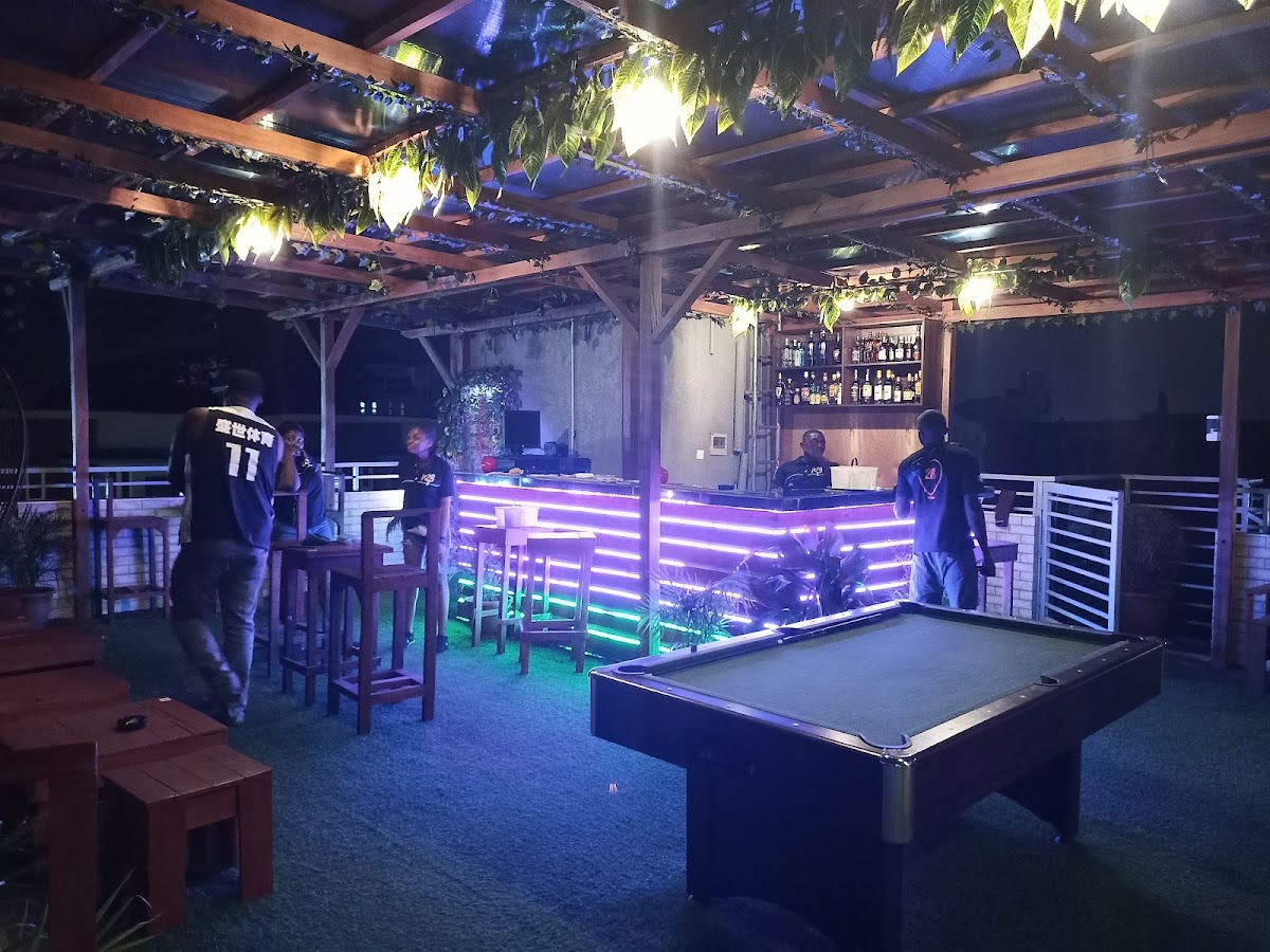 R28 Lounge