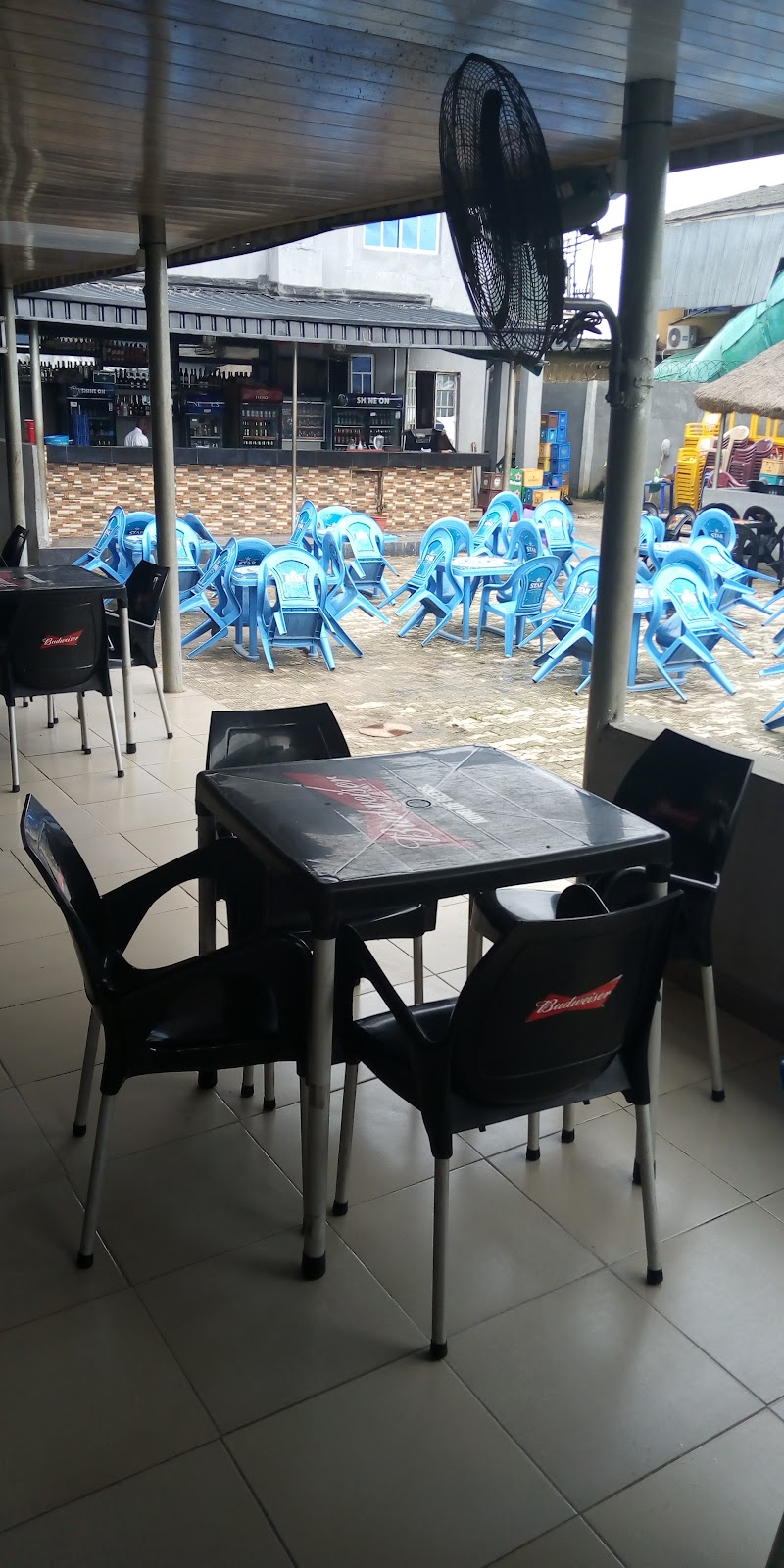Q5 Lounge
