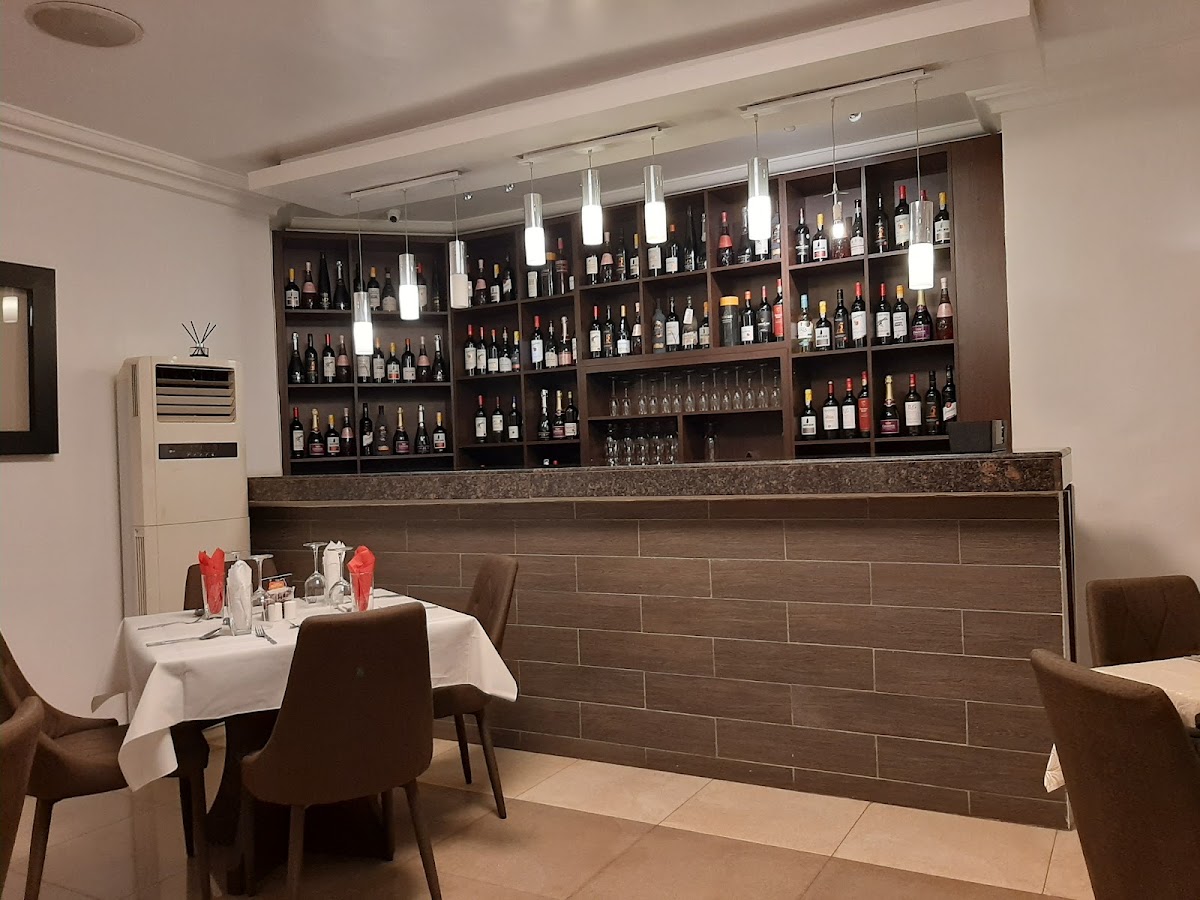 Cafe De Vie