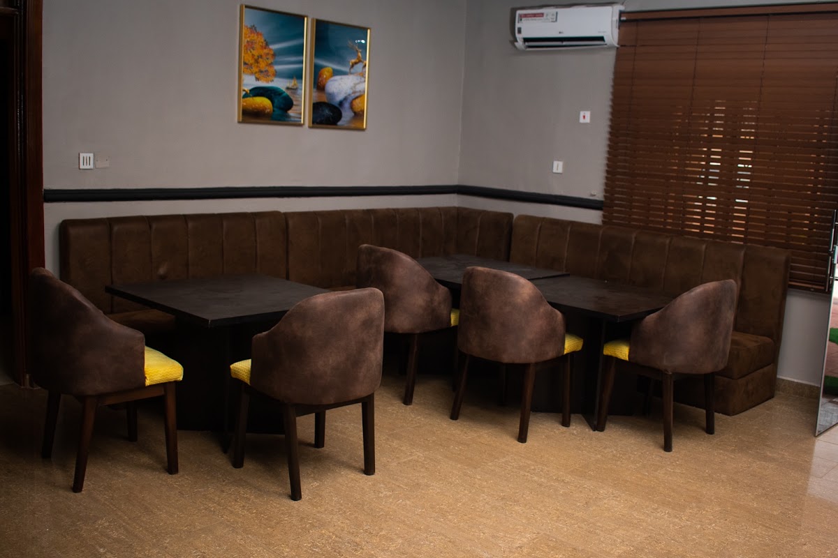 Versus Lounge