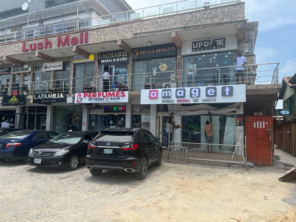 Lush Mall