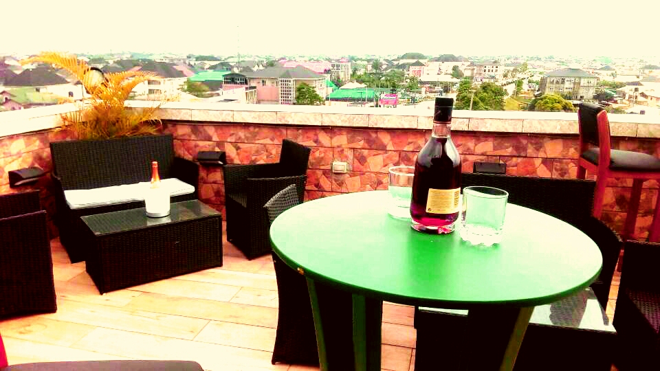 Skyfall Mega Lounge