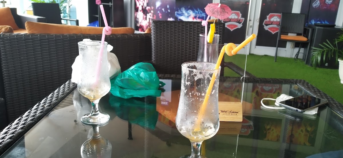 Dynasty Lounge