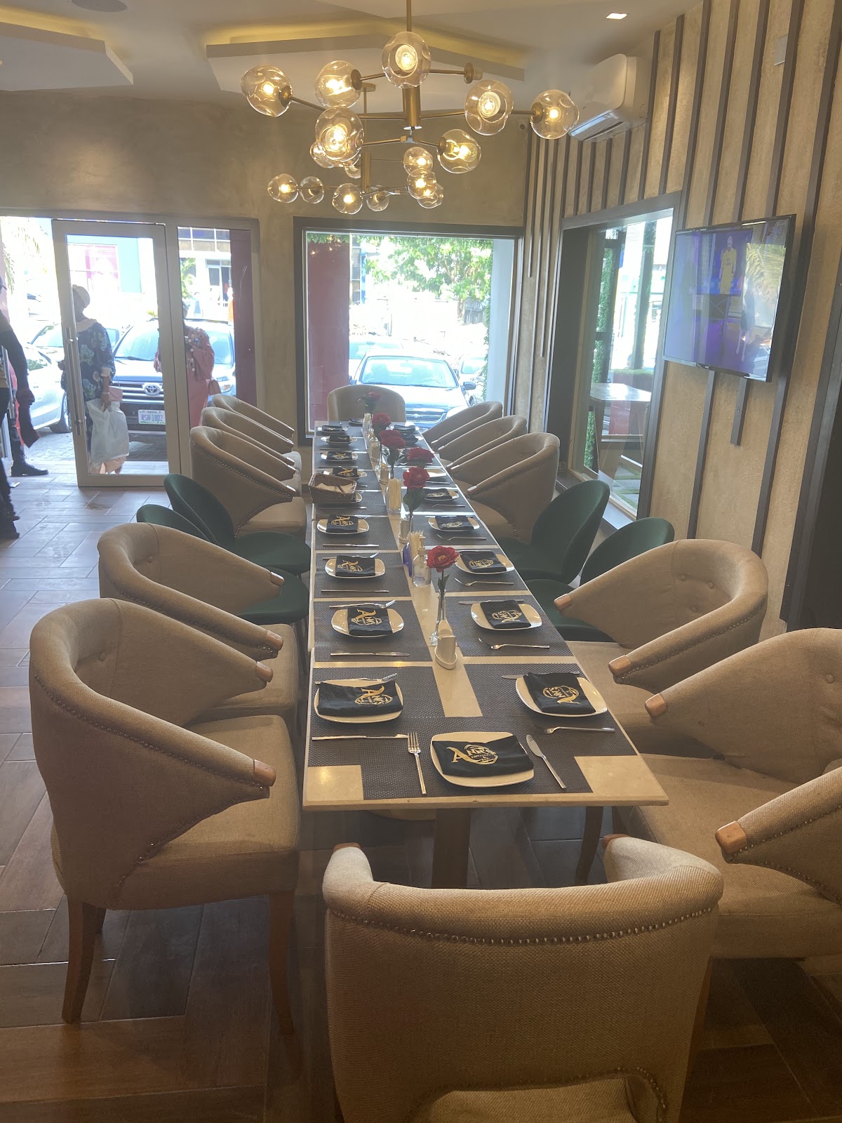 Ann's Restaurant & Bar