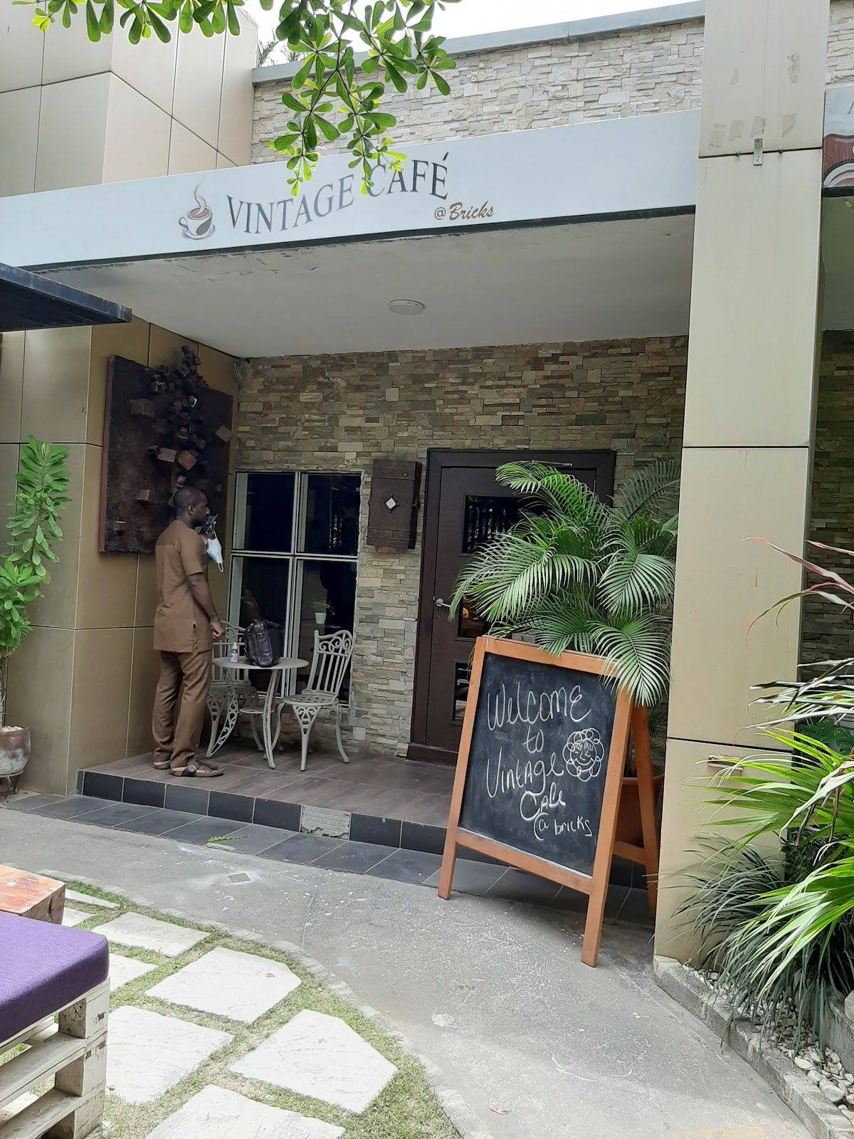 Vintage Cafe