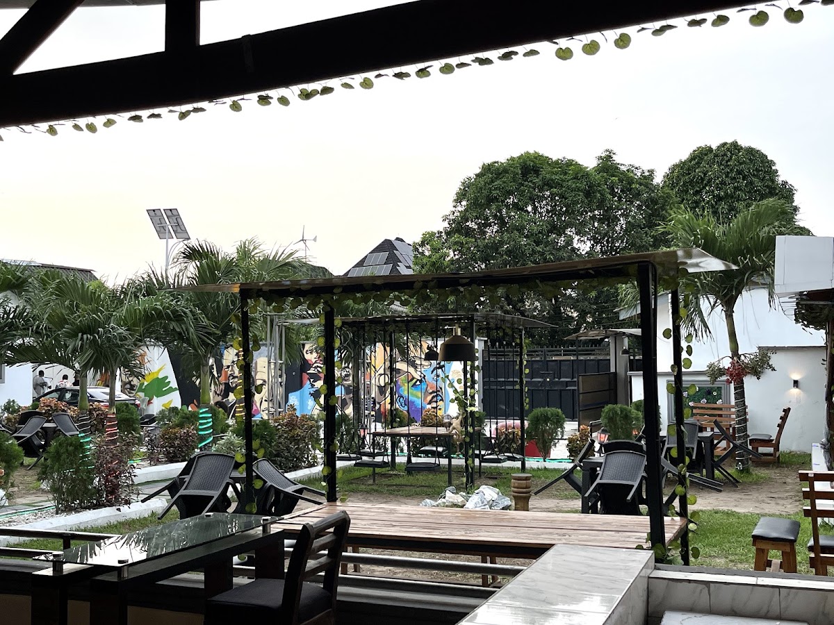 D'Angelo Garden Lounge
