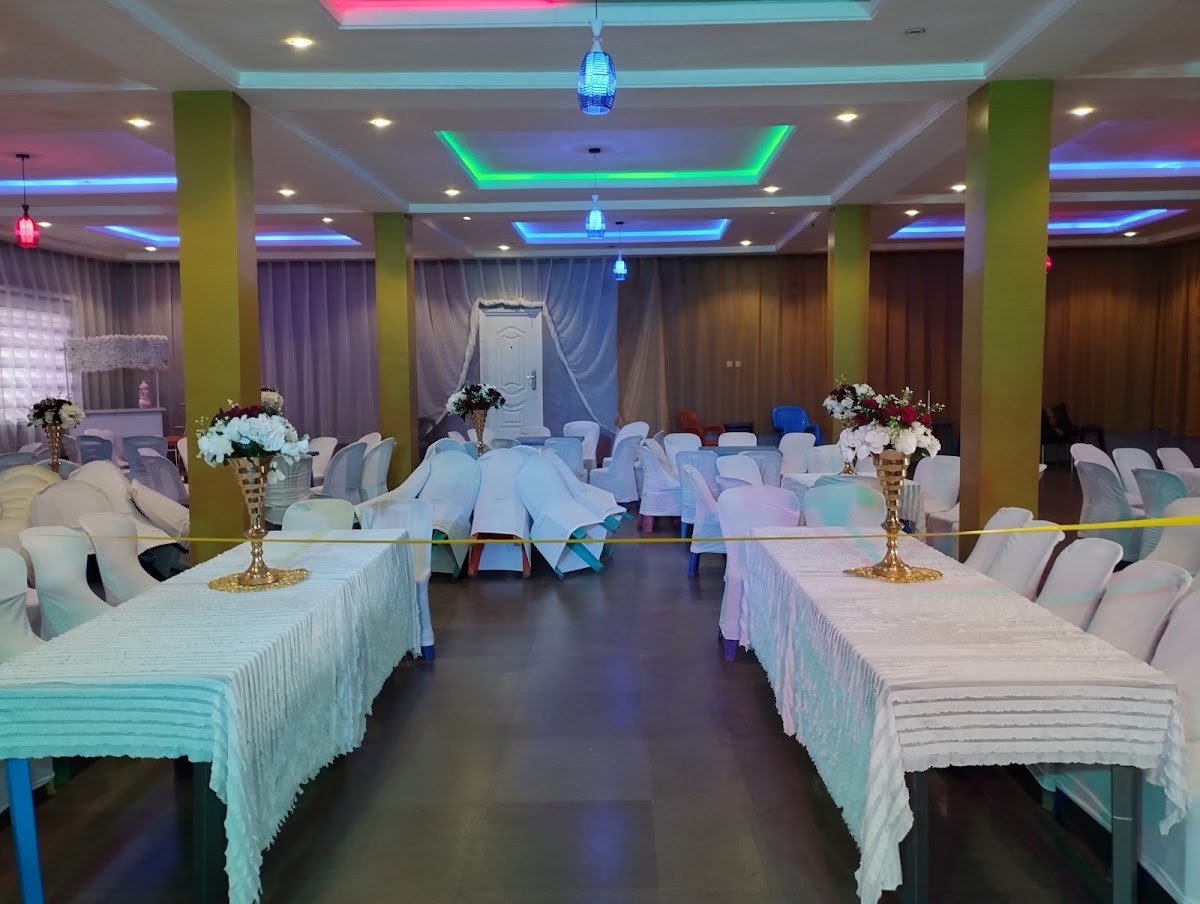 Exclusive Spot Bar & Lounge