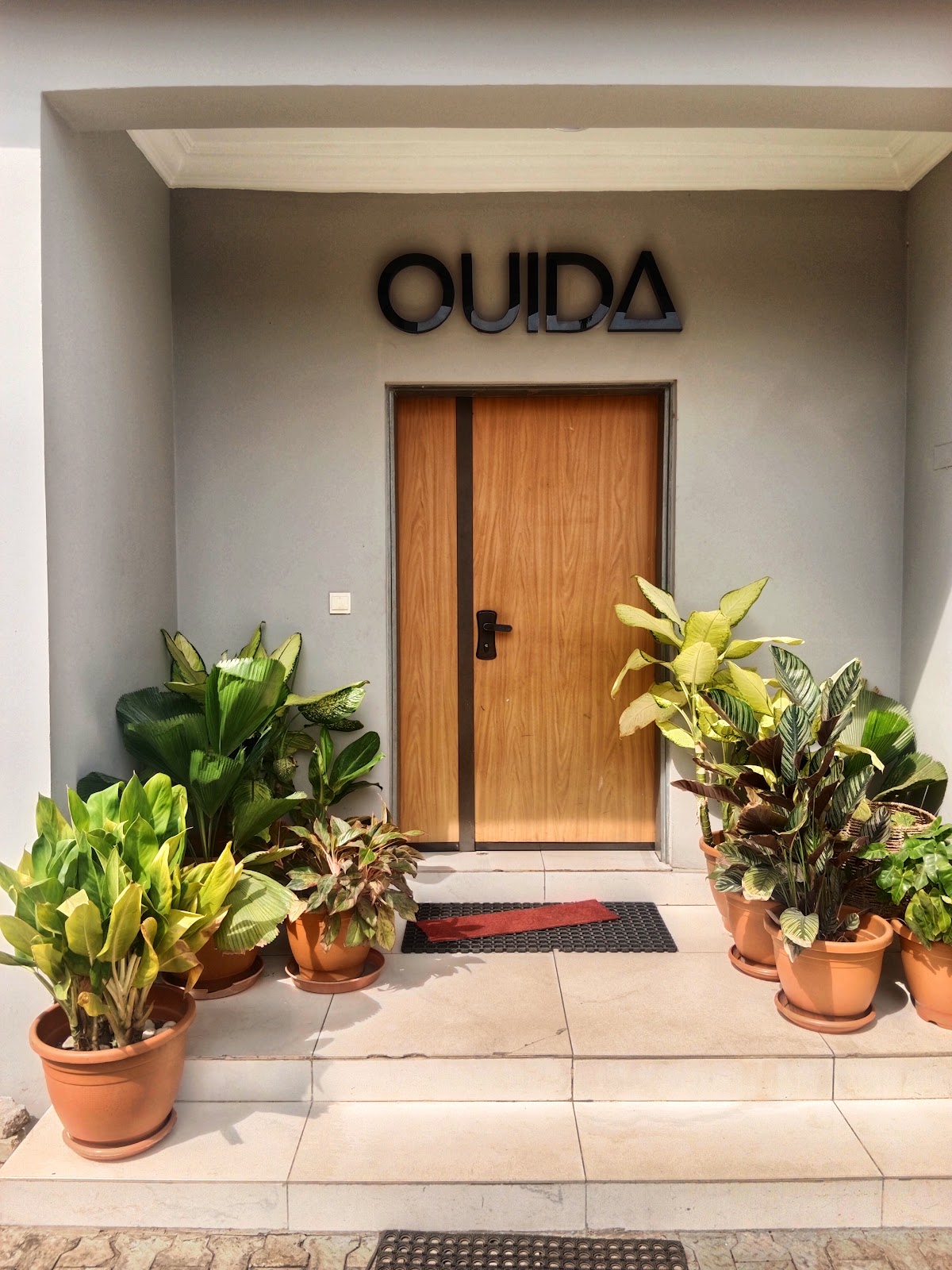 Ouida Books