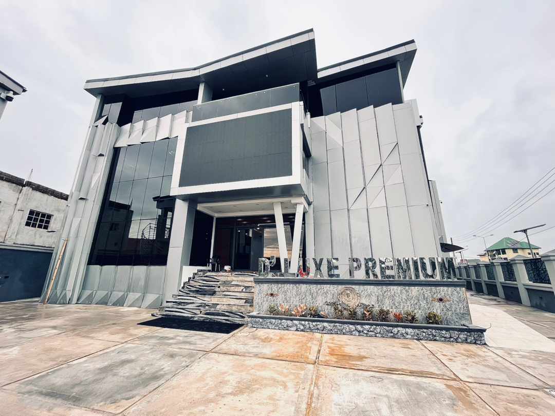 D'Luxe Premium Club